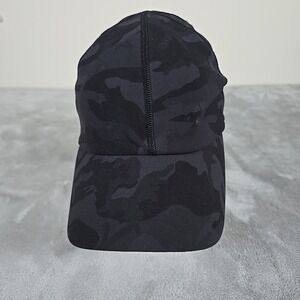 Lululemon Hat Women Small Camo Deep Coal Fast Free Run Athleisure Running Sports